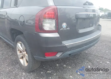 2015 Jeep Compass Latitude z USA, uszkodzony, nr VIN 1C4NJDEB6FD207059